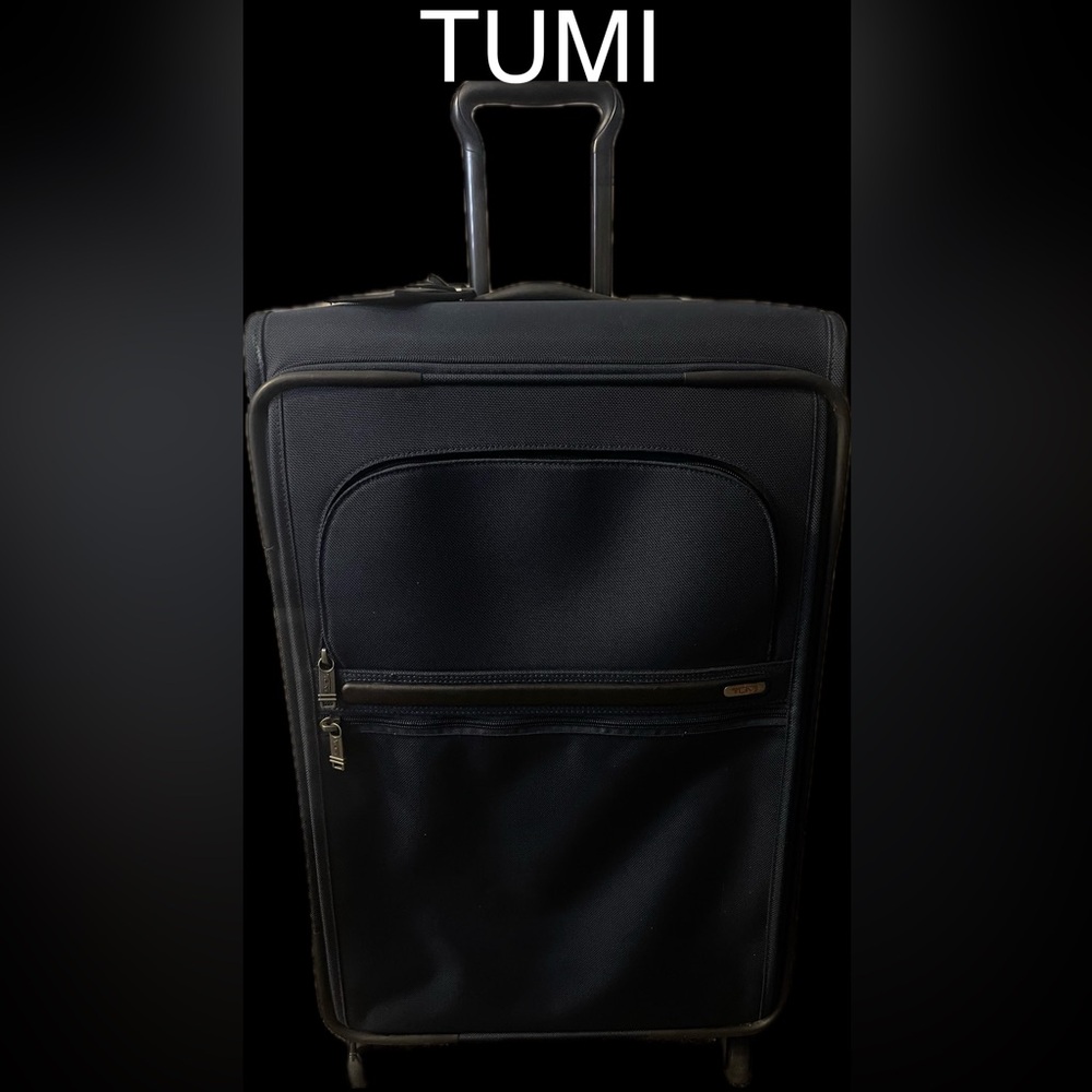 TUMI Alpha Large Expandable Rolling Suitcase Blue